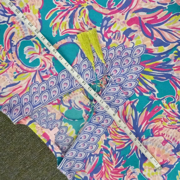 🦄VERY HTF Lilly Pulitzer🦄 - Lettie Top - Picture 13 of 16